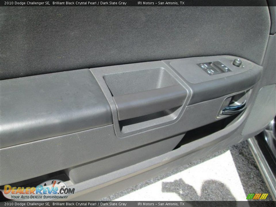 2010 Dodge Challenger SE Brilliant Black Crystal Pearl / Dark Slate Gray Photo #11