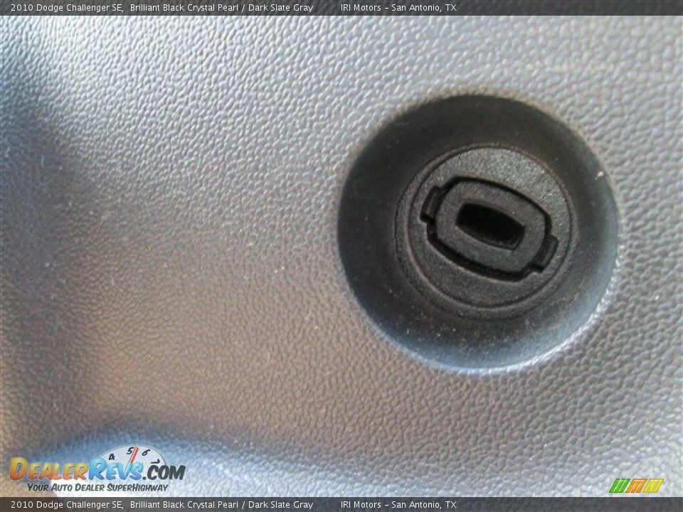 2010 Dodge Challenger SE Brilliant Black Crystal Pearl / Dark Slate Gray Photo #18