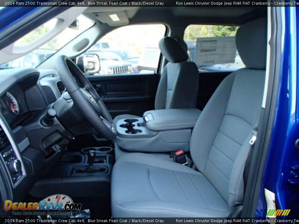 2014 Ram 2500 Tradesman Crew Cab 4x4 Blue Streak Pearl Coat / Black/Diesel Gray Photo #10