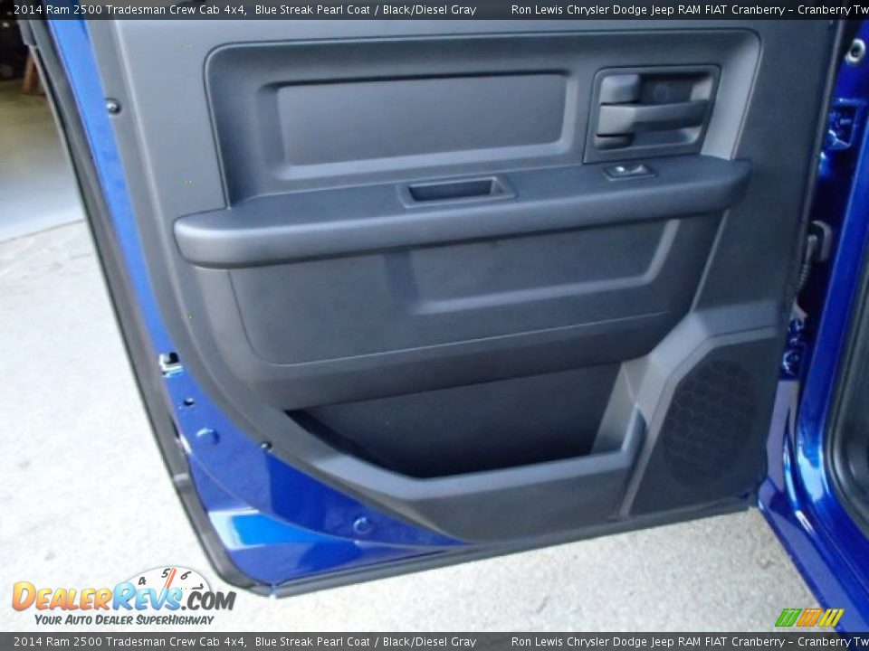 2014 Ram 2500 Tradesman Crew Cab 4x4 Blue Streak Pearl Coat / Black/Diesel Gray Photo #13