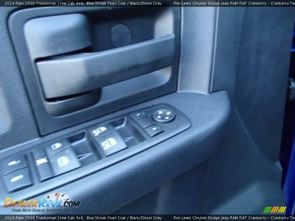 2014 Ram 2500 Tradesman Crew Cab 4x4 Blue Streak Pearl Coat / Black/Diesel Gray Photo #15