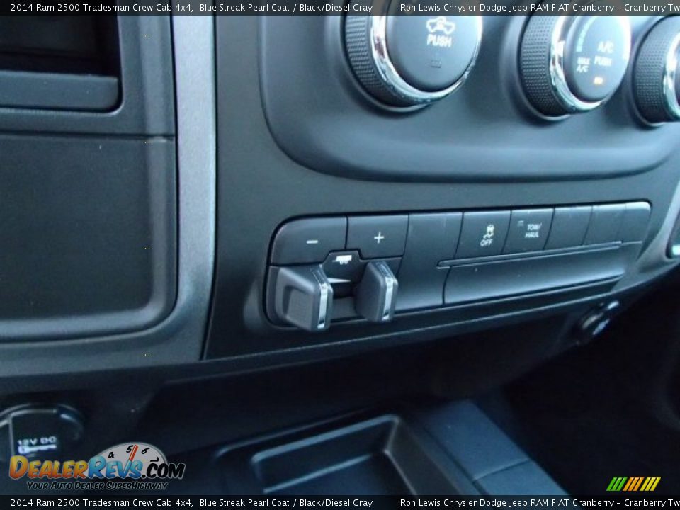 2014 Ram 2500 Tradesman Crew Cab 4x4 Blue Streak Pearl Coat / Black/Diesel Gray Photo #18