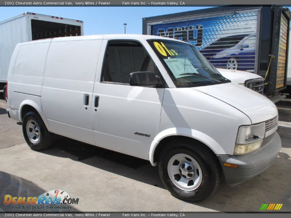 2001 Chevrolet Astro Commercial Van Ivory White / Pewter Photo #2