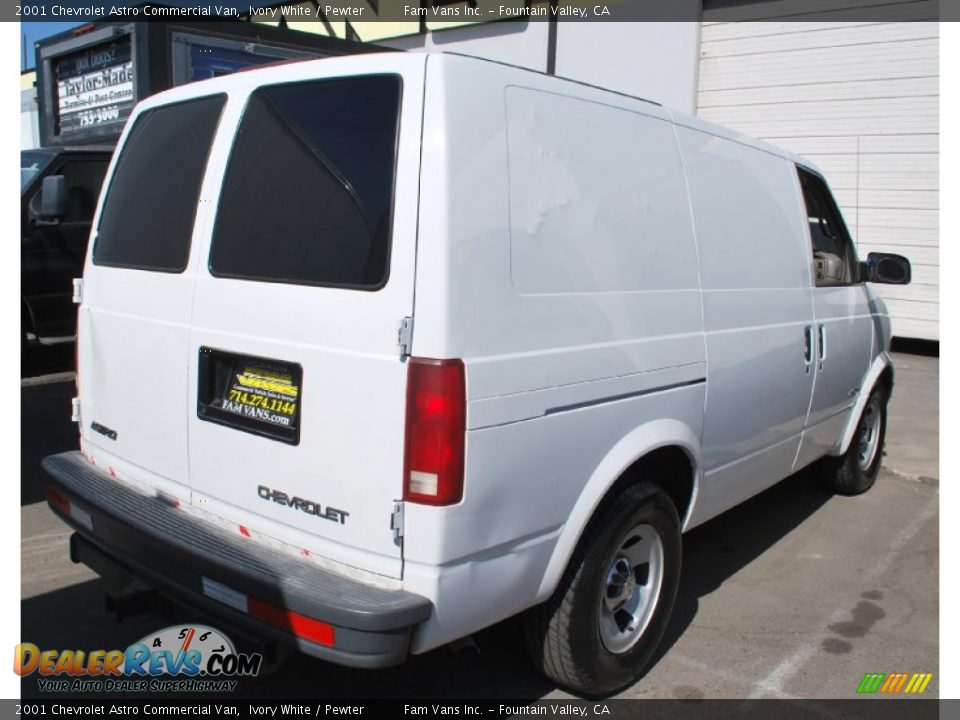 2001 Chevrolet Astro Commercial Van Ivory White / Pewter Photo #3