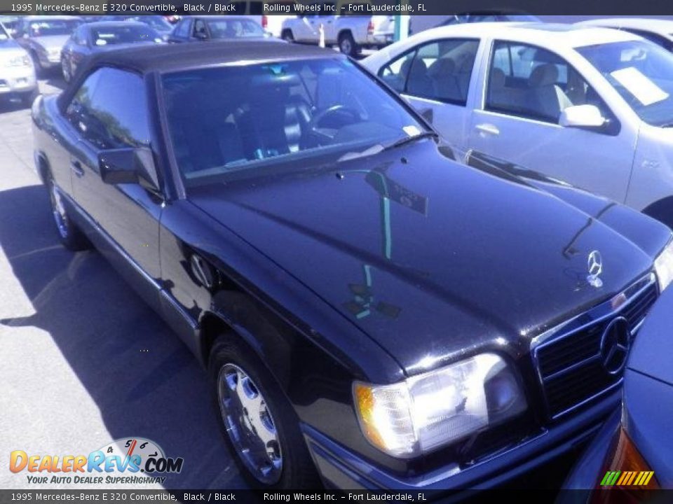 1995 Mercedes-Benz E 320 Convertible Black / Black Photo #3
