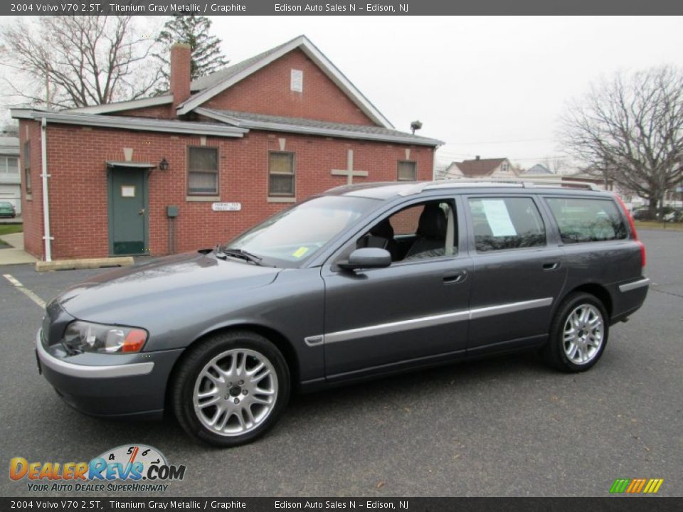 2004 Volvo V70 2.5T Titanium Gray Metallic / Graphite Photo #3
