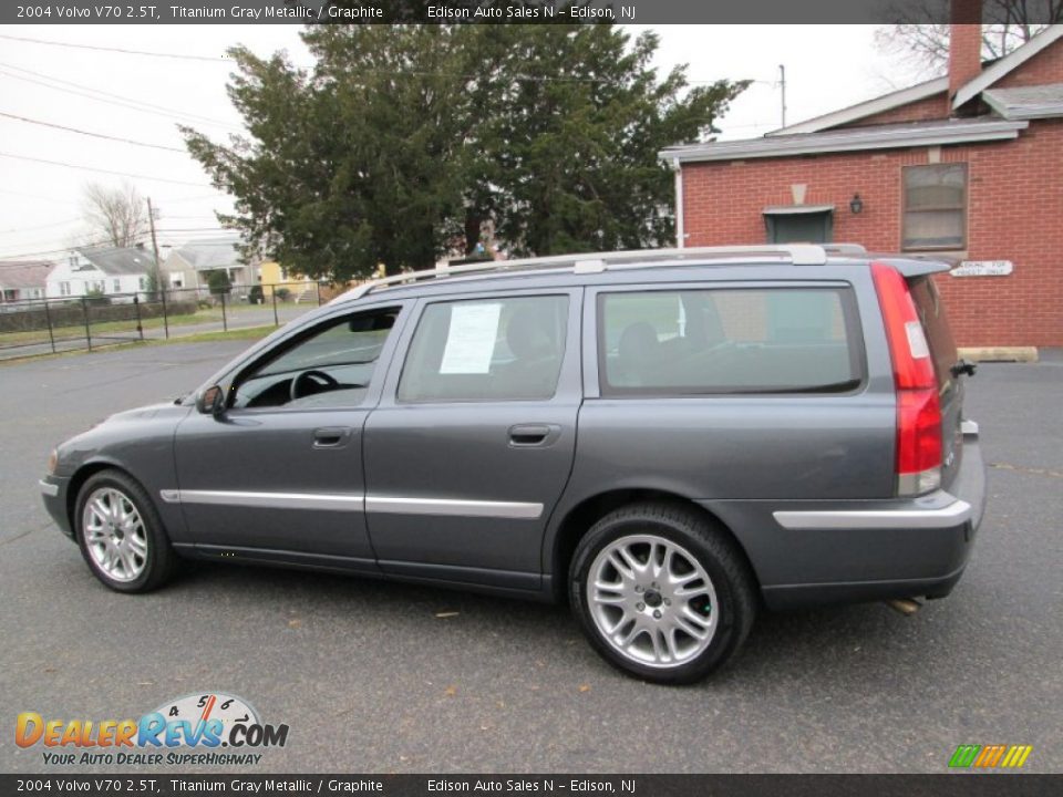 2004 Volvo V70 2.5T Titanium Gray Metallic / Graphite Photo #4