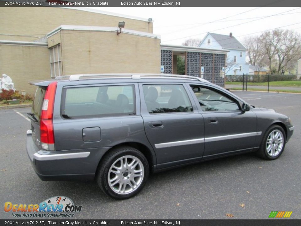 2004 Volvo V70 2.5T Titanium Gray Metallic / Graphite Photo #8
