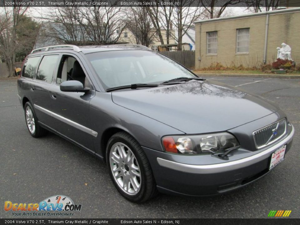 2004 Volvo V70 2.5T Titanium Gray Metallic / Graphite Photo #11