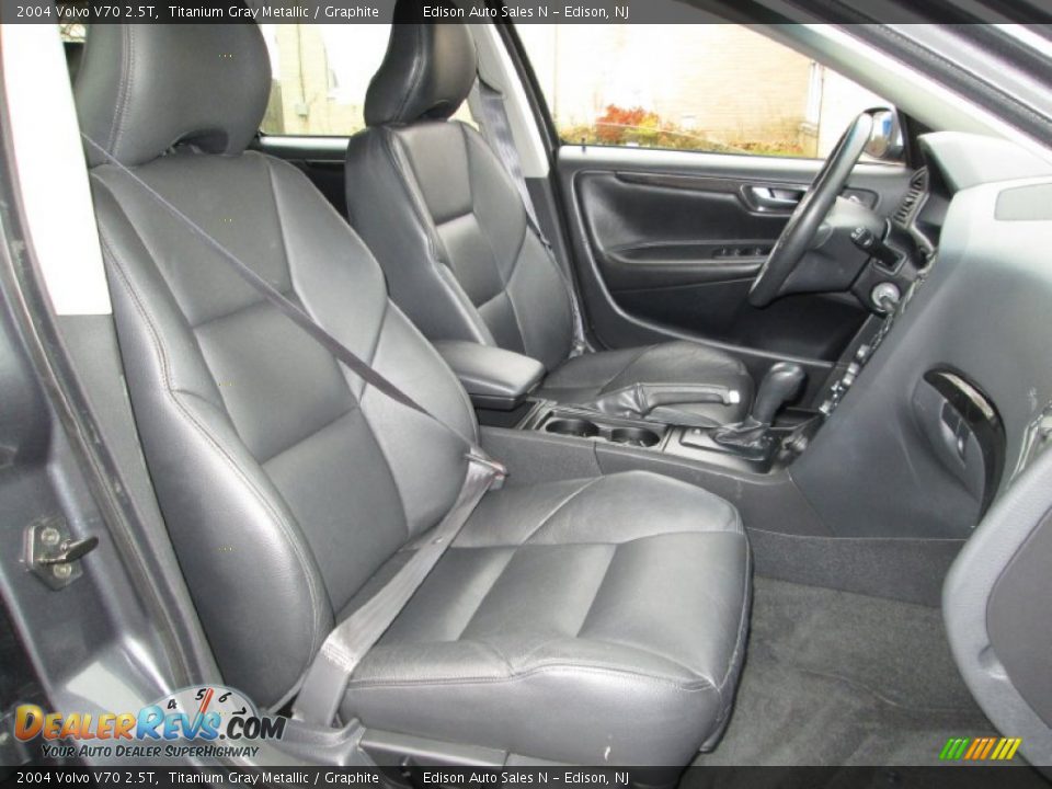 2004 Volvo V70 2.5T Titanium Gray Metallic / Graphite Photo #14