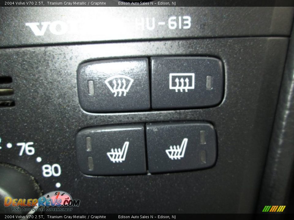 2004 Volvo V70 2.5T Titanium Gray Metallic / Graphite Photo #21
