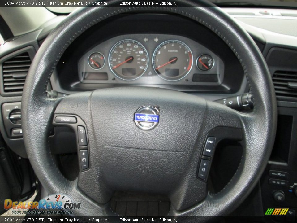 2004 Volvo V70 2.5T Titanium Gray Metallic / Graphite Photo #23
