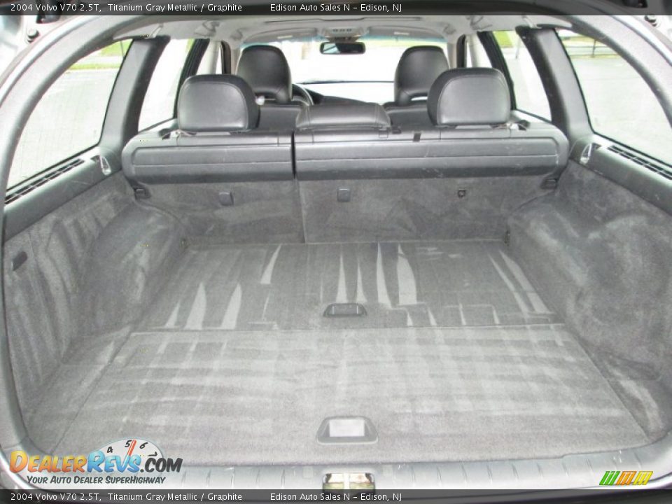 2004 Volvo V70 2.5T Titanium Gray Metallic / Graphite Photo #26