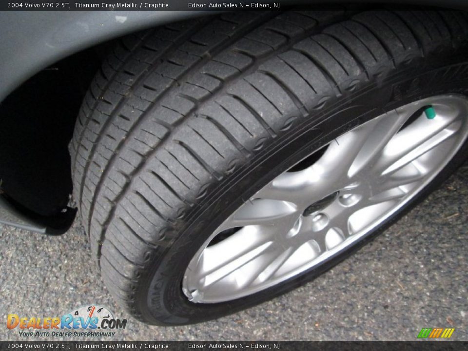 2004 Volvo V70 2.5T Titanium Gray Metallic / Graphite Photo #29
