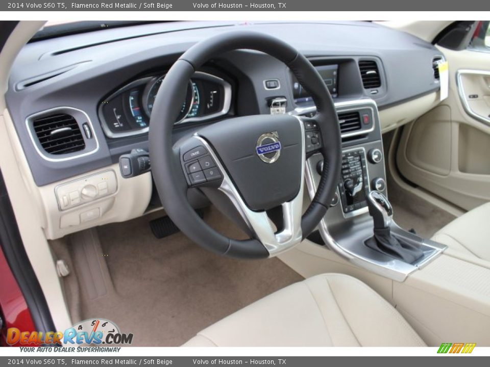 Dashboard of 2014 Volvo S60 T5 Photo #11
