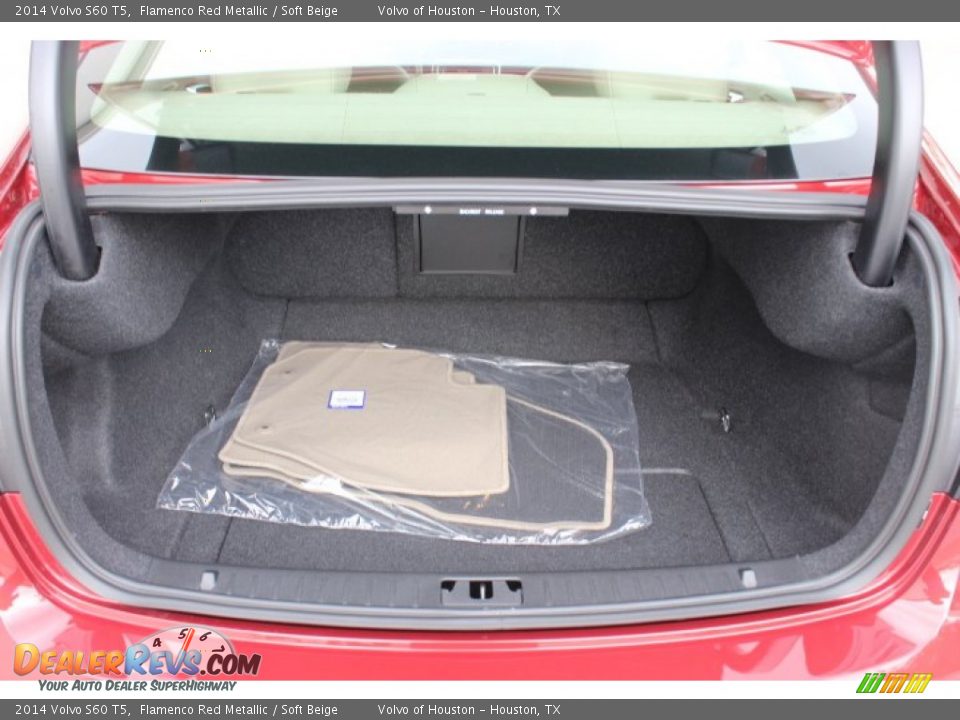 2014 Volvo S60 T5 Trunk Photo #29