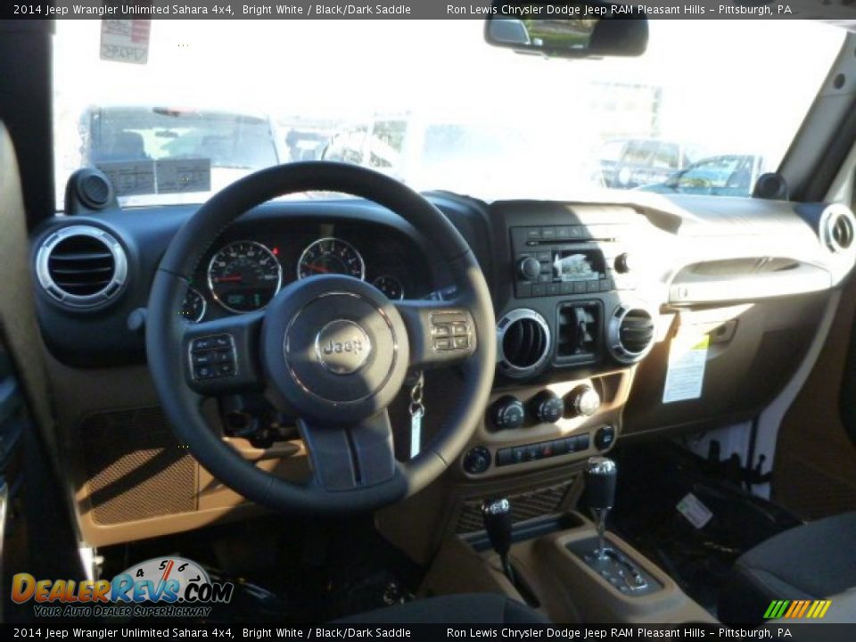 2014 Jeep Wrangler Unlimited Sahara 4x4 Bright White / Black/Dark Saddle Photo #14