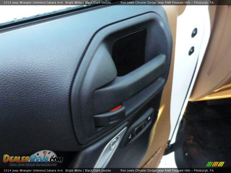 2014 Jeep Wrangler Unlimited Sahara 4x4 Bright White / Black/Dark Saddle Photo #16