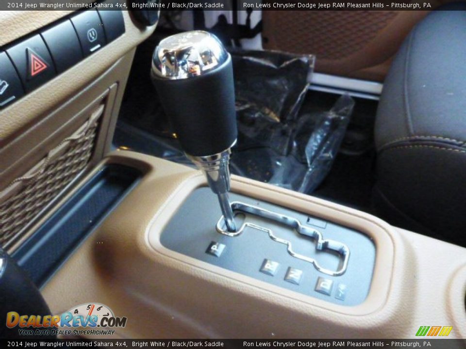 2014 Jeep Wrangler Unlimited Sahara 4x4 Bright White / Black/Dark Saddle Photo #18