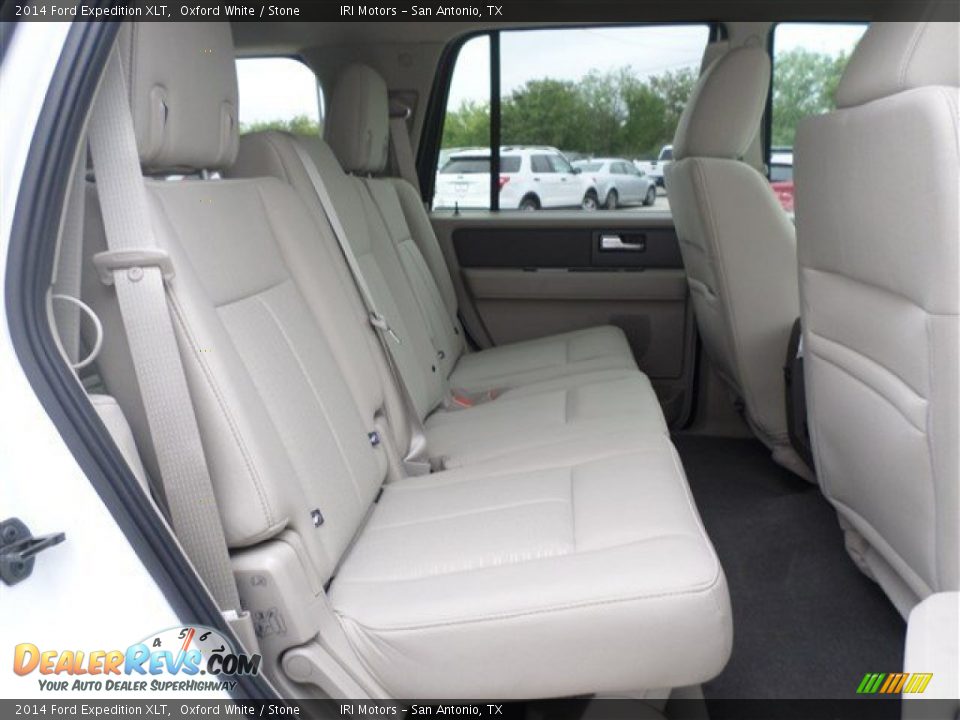 2014 Ford Expedition XLT Oxford White / Stone Photo #13