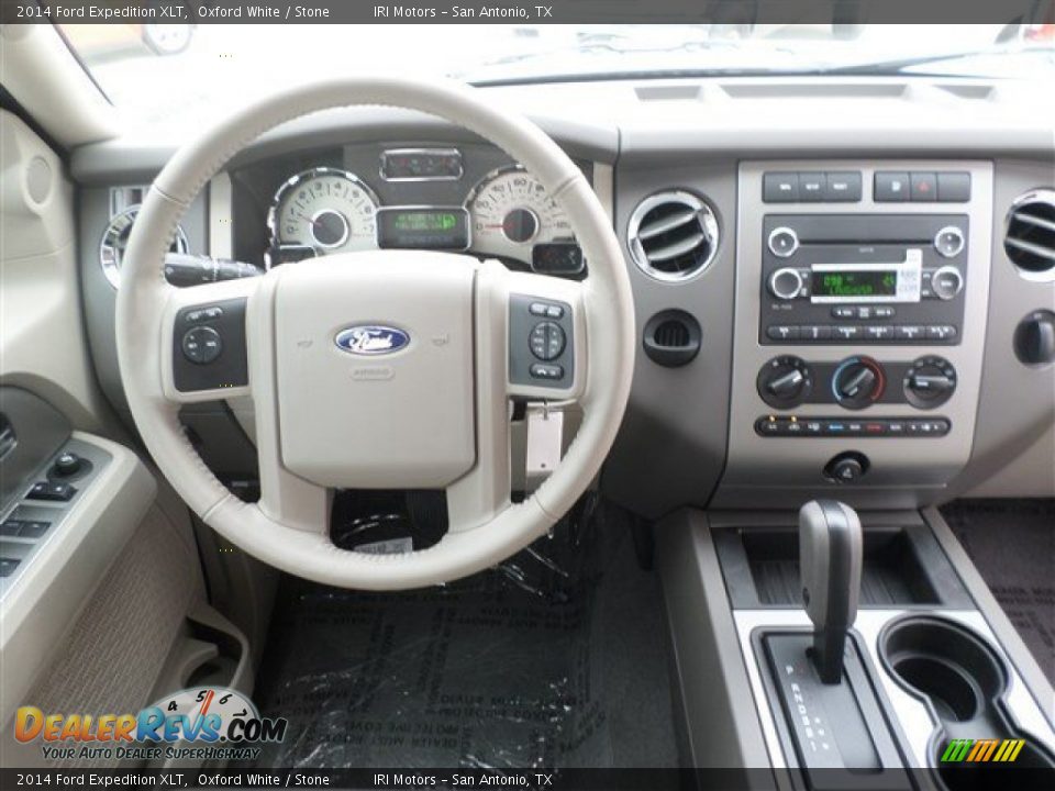 2014 Ford Expedition XLT Oxford White / Stone Photo #18