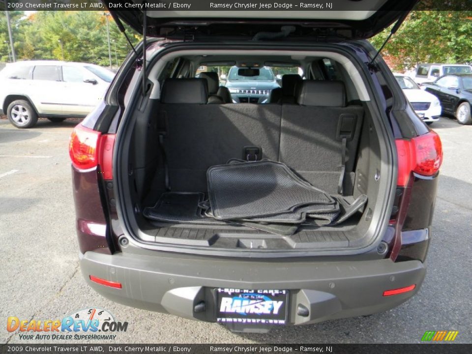 2009 Chevrolet Traverse LT AWD Dark Cherry Metallic / Ebony Photo #8