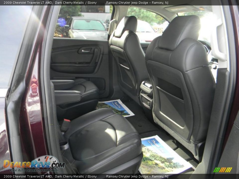 2009 Chevrolet Traverse LT AWD Dark Cherry Metallic / Ebony Photo #15