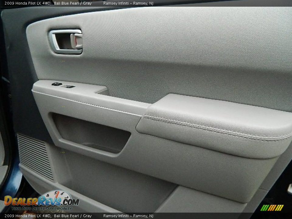 2009 Honda Pilot LX 4WD Bali Blue Pearl / Gray Photo #17