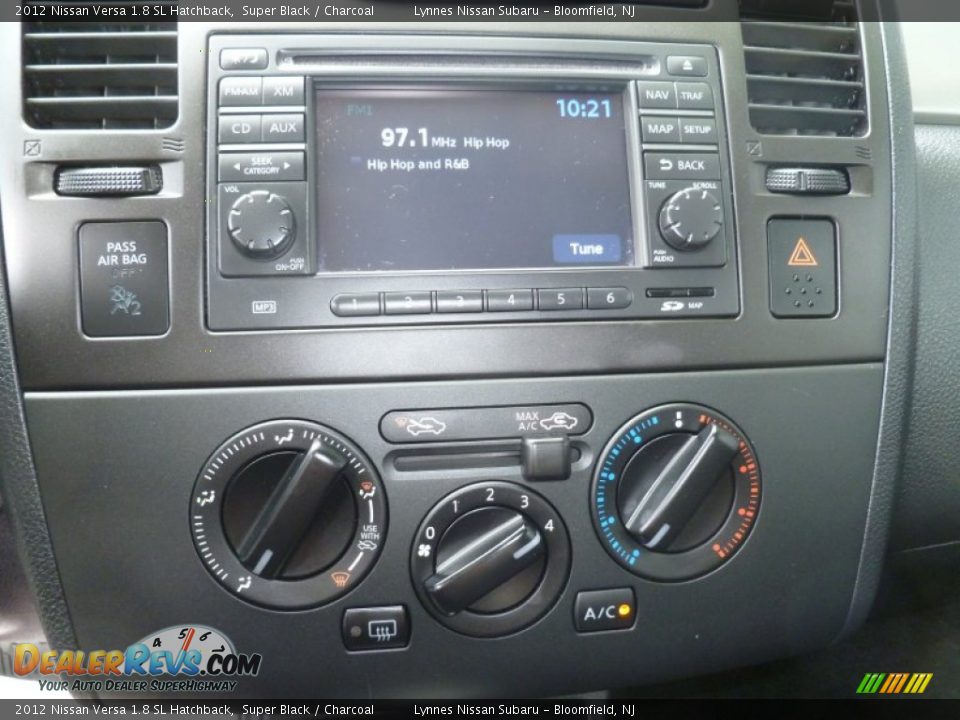 2012 Nissan Versa 1.8 SL Hatchback Super Black / Charcoal Photo #20