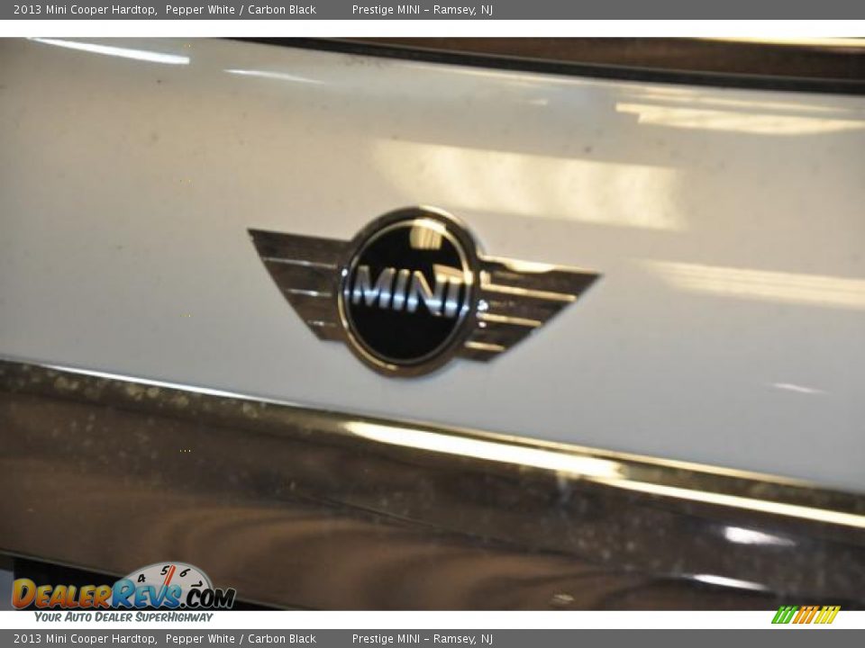 2013 Mini Cooper Hardtop Pepper White / Carbon Black Photo #15