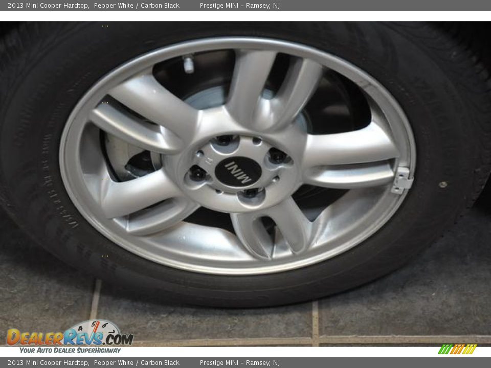 2013 Mini Cooper Hardtop Pepper White / Carbon Black Photo #23