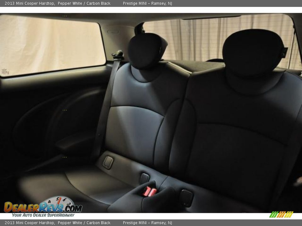 2013 Mini Cooper Hardtop Pepper White / Carbon Black Photo #25