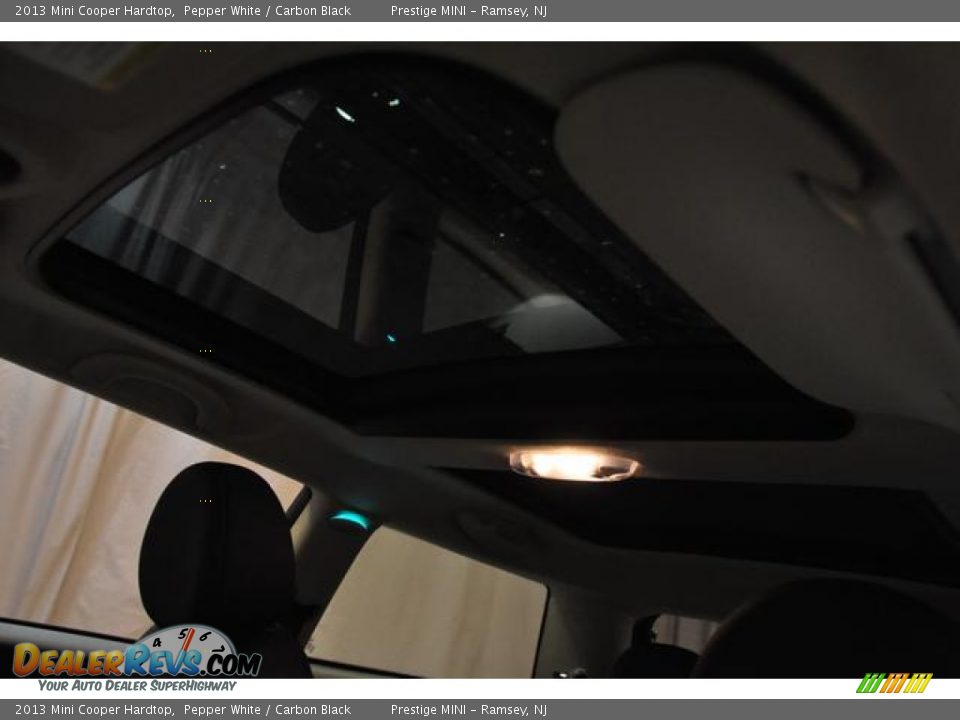 2013 Mini Cooper Hardtop Pepper White / Carbon Black Photo #26