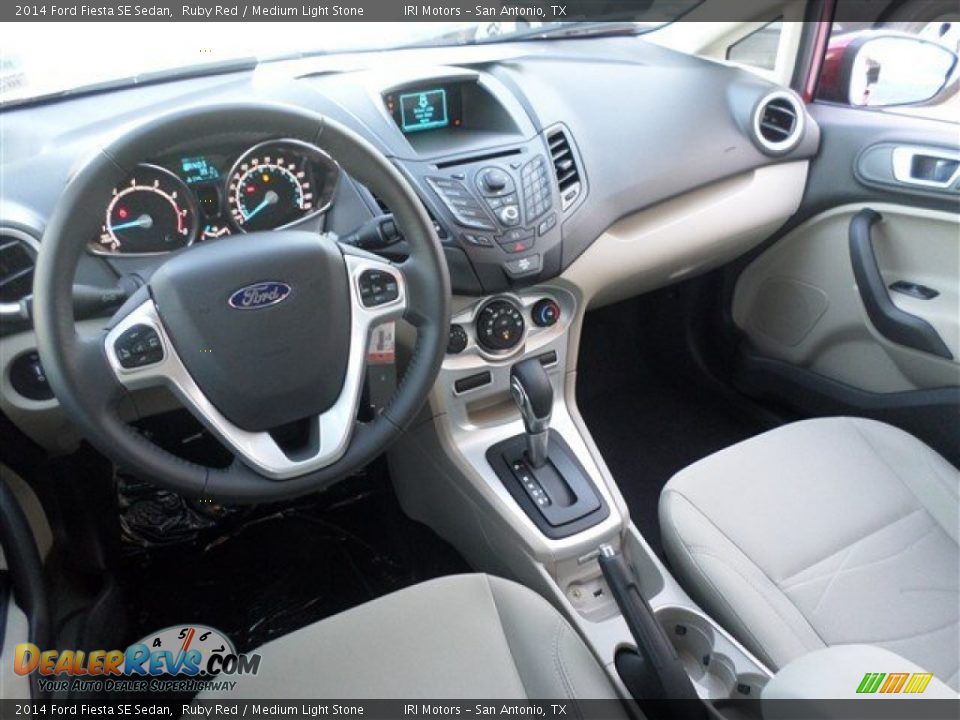 2014 Ford Fiesta SE Sedan Ruby Red / Medium Light Stone Photo #15