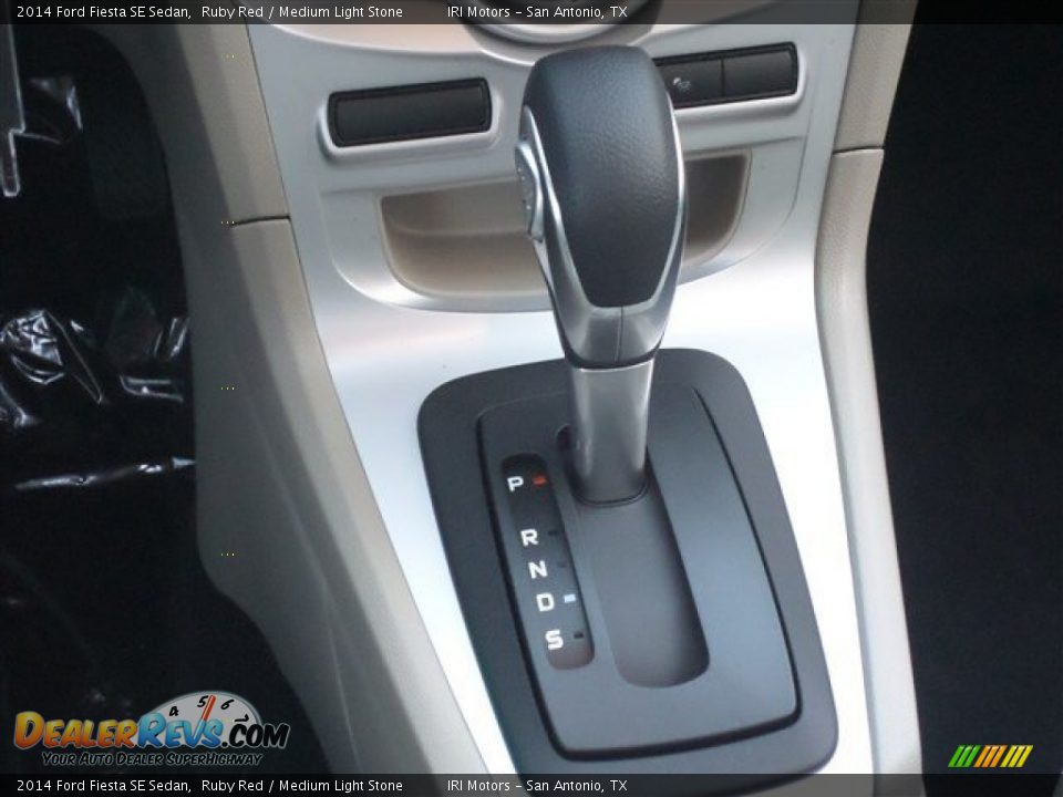 2014 Ford Fiesta SE Sedan Ruby Red / Medium Light Stone Photo #21