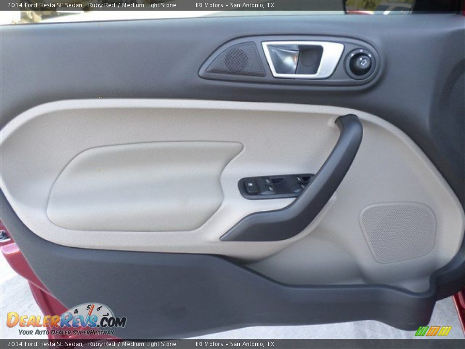 2014 Ford Fiesta SE Sedan Ruby Red / Medium Light Stone Photo #22