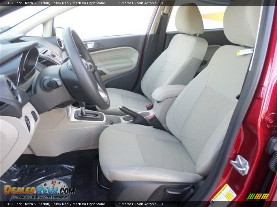 2014 Ford Fiesta SE Sedan Ruby Red / Medium Light Stone Photo #23