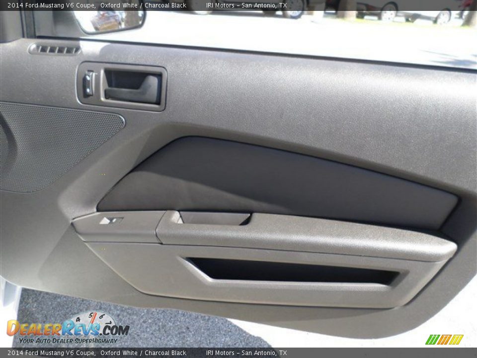 2014 Ford Mustang V6 Coupe Oxford White / Charcoal Black Photo #10