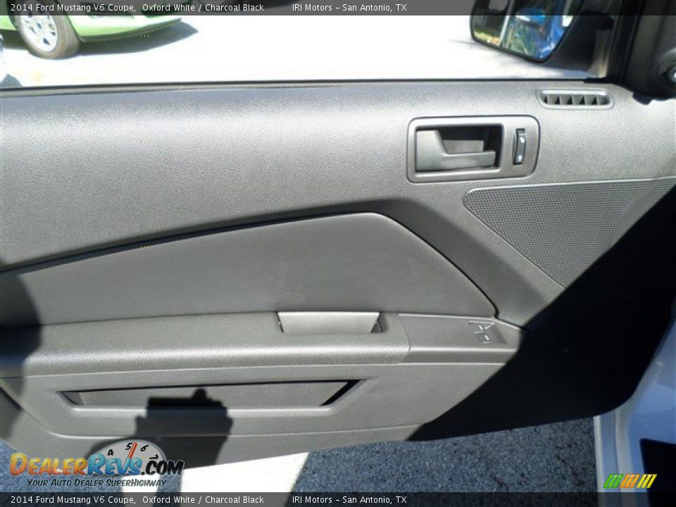 2014 Ford Mustang V6 Coupe Oxford White / Charcoal Black Photo #21