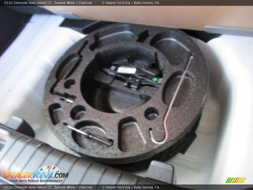 2010 Chevrolet Aveo Aveo5 LT Summit White / Charcoal Photo #22
