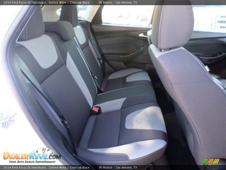 2014 Ford Focus SE Hatchback Oxford White / Charcoal Black Photo #12