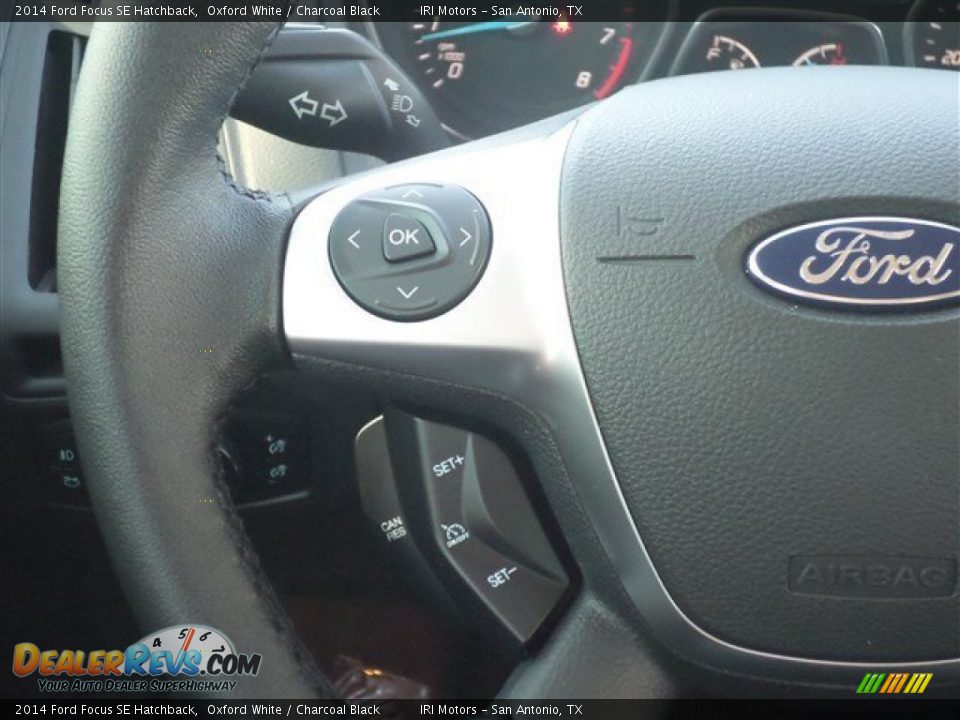 2014 Ford Focus SE Hatchback Oxford White / Charcoal Black Photo #18