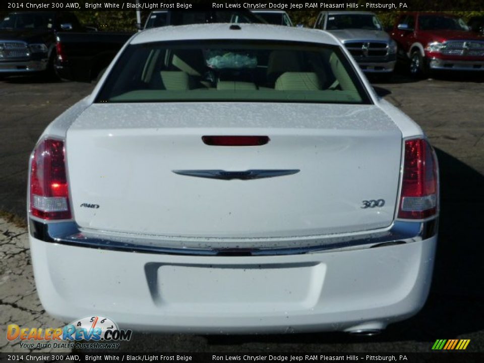 2014 Chrysler 300 AWD Bright White / Black/Light Frost Beige Photo #4