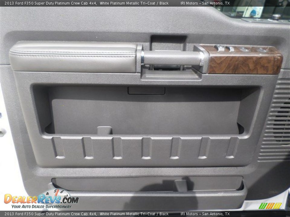 2013 Ford F350 Super Duty Platinum Crew Cab 4x4 White Platinum Metallic Tri-Coat / Black Photo #21
