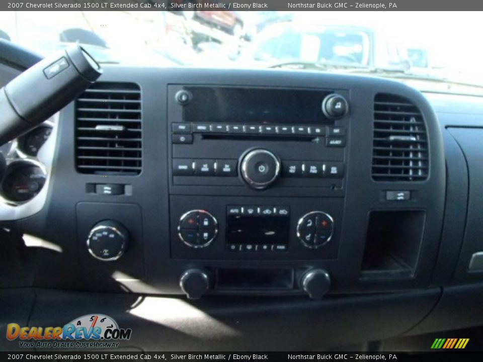 2007 Chevrolet Silverado 1500 LT Extended Cab 4x4 Silver Birch Metallic / Ebony Black Photo #16
