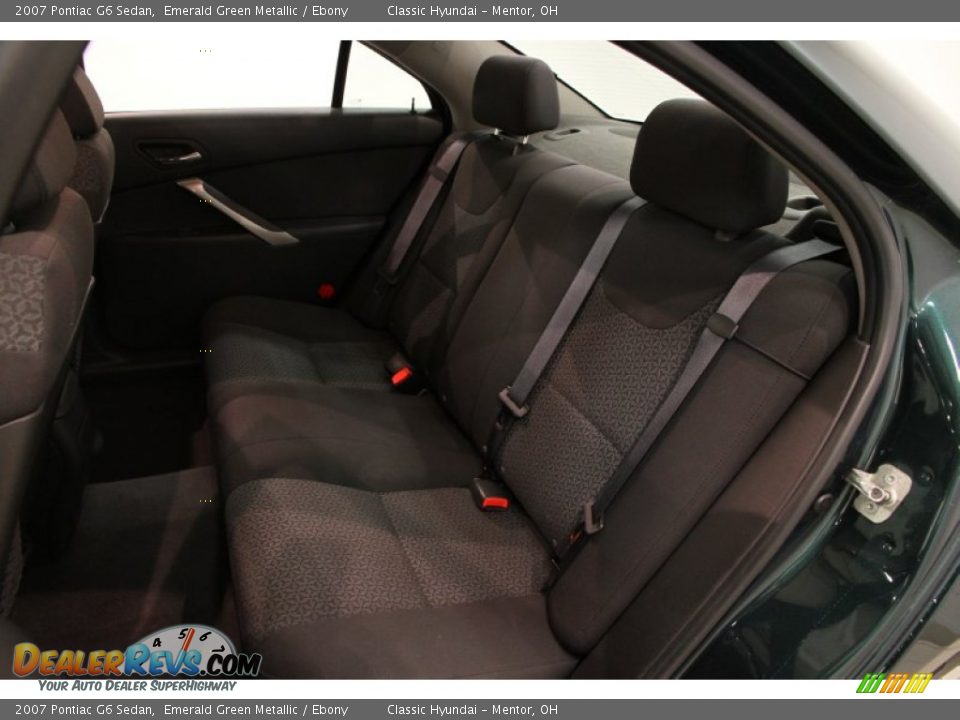 2007 Pontiac G6 Sedan Emerald Green Metallic / Ebony Photo #12