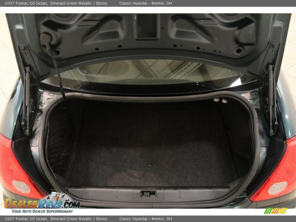 2007 Pontiac G6 Sedan Emerald Green Metallic / Ebony Photo #13