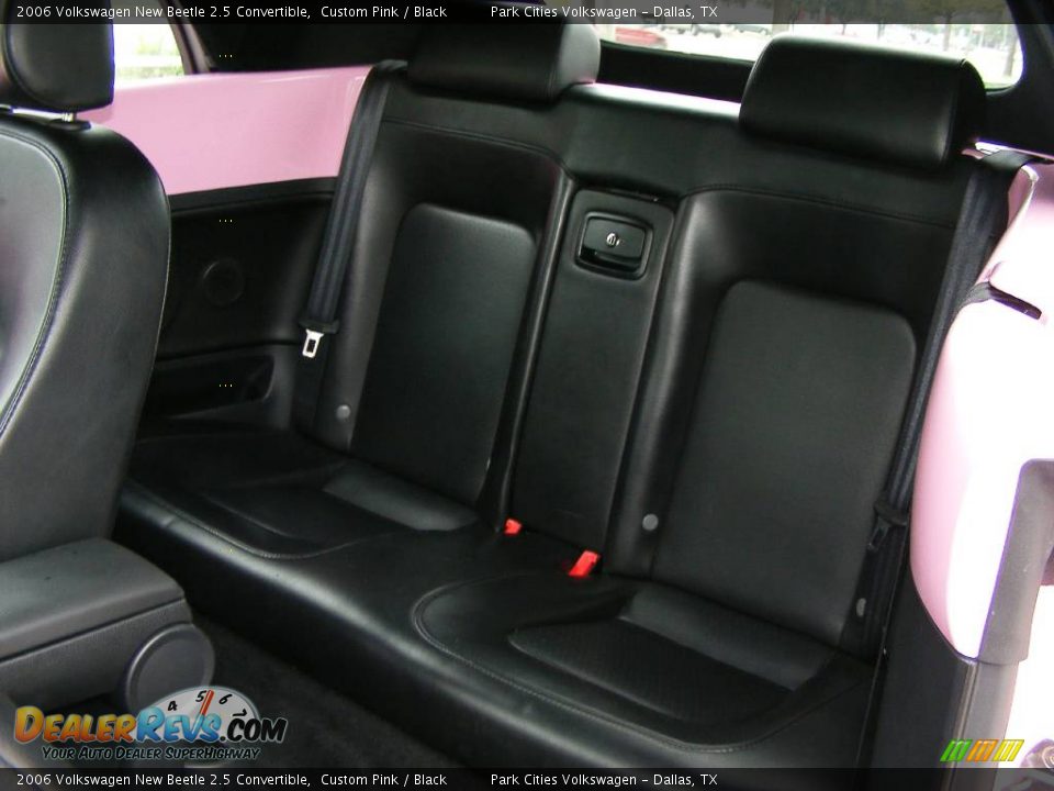 2006 Volkswagen New Beetle 2.5 Convertible Custom Pink / Black Photo #12