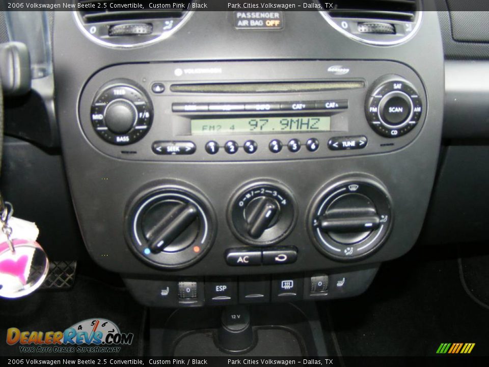 2006 Volkswagen New Beetle 2.5 Convertible Custom Pink / Black Photo #15