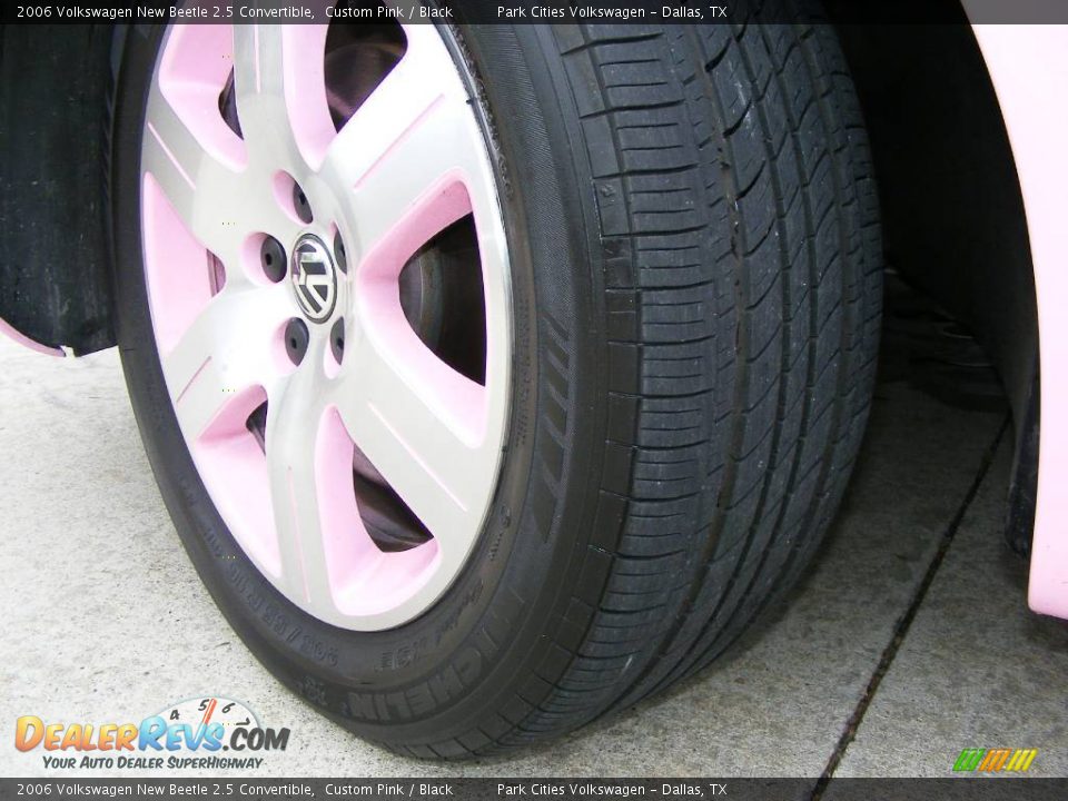 2006 Volkswagen New Beetle 2.5 Convertible Custom Pink / Black Photo #16
